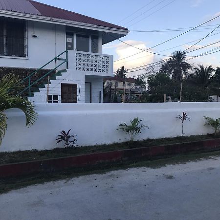 Bella Sombra Guest House Kings Park Belize City Ngoại thất bức ảnh