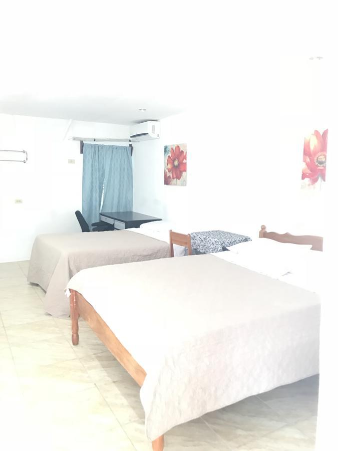 Bella Sombra Guest House Kings Park Belize City Ngoại thất bức ảnh